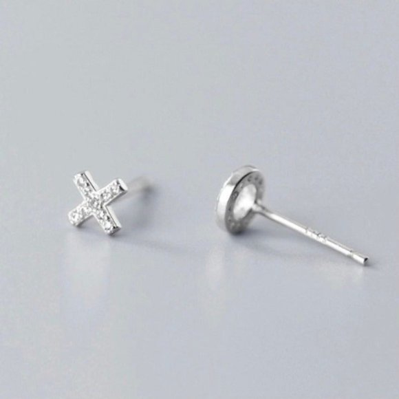 Letter X&O Asymmetry Studs Earrings w/CZ-ECZ016 - Picture 15 of 16